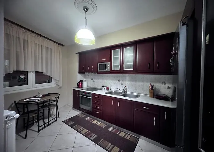 In 20 M From Center Драма